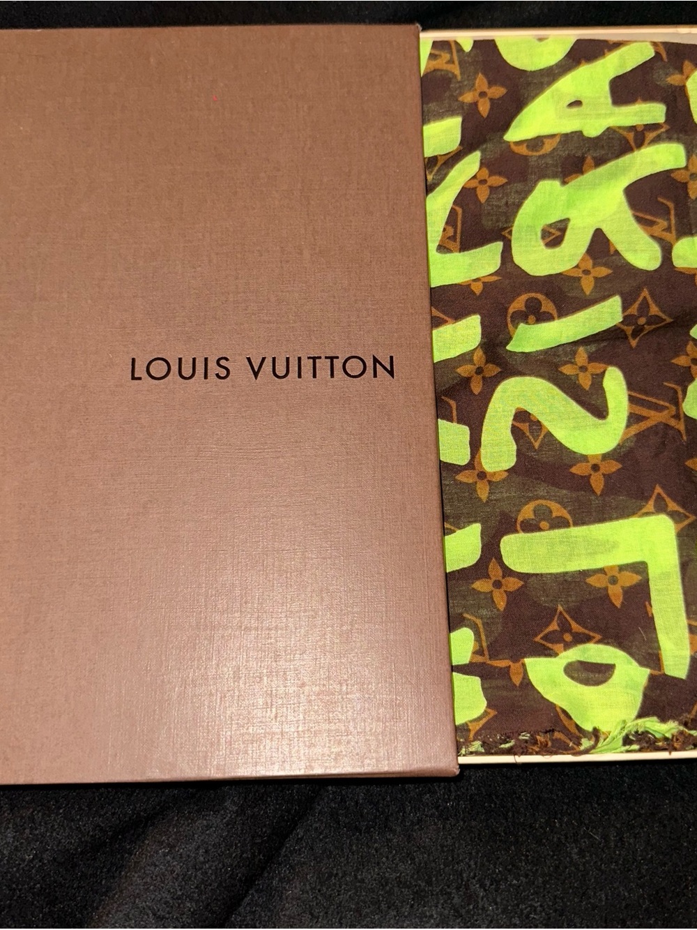 Louis Vuitton x Stephen Sprouse Monogram Graffiti Cotton Pareo Scarf-Vert Green - Picture 8 of 11